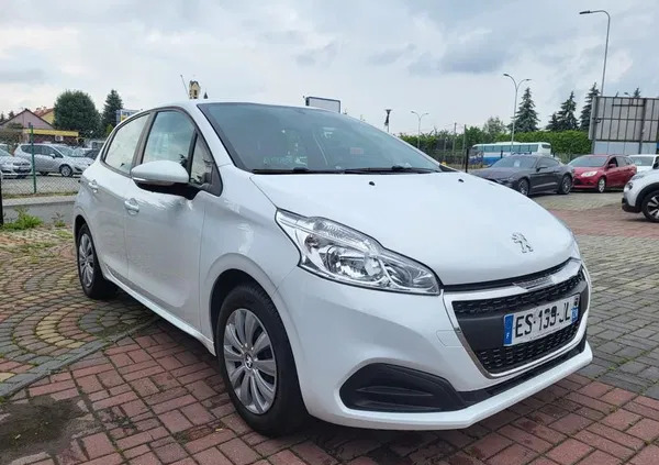 podkarpackie Peugeot 208 cena 30900 przebieg: 126000, rok produkcji 2017 z Rzeszów